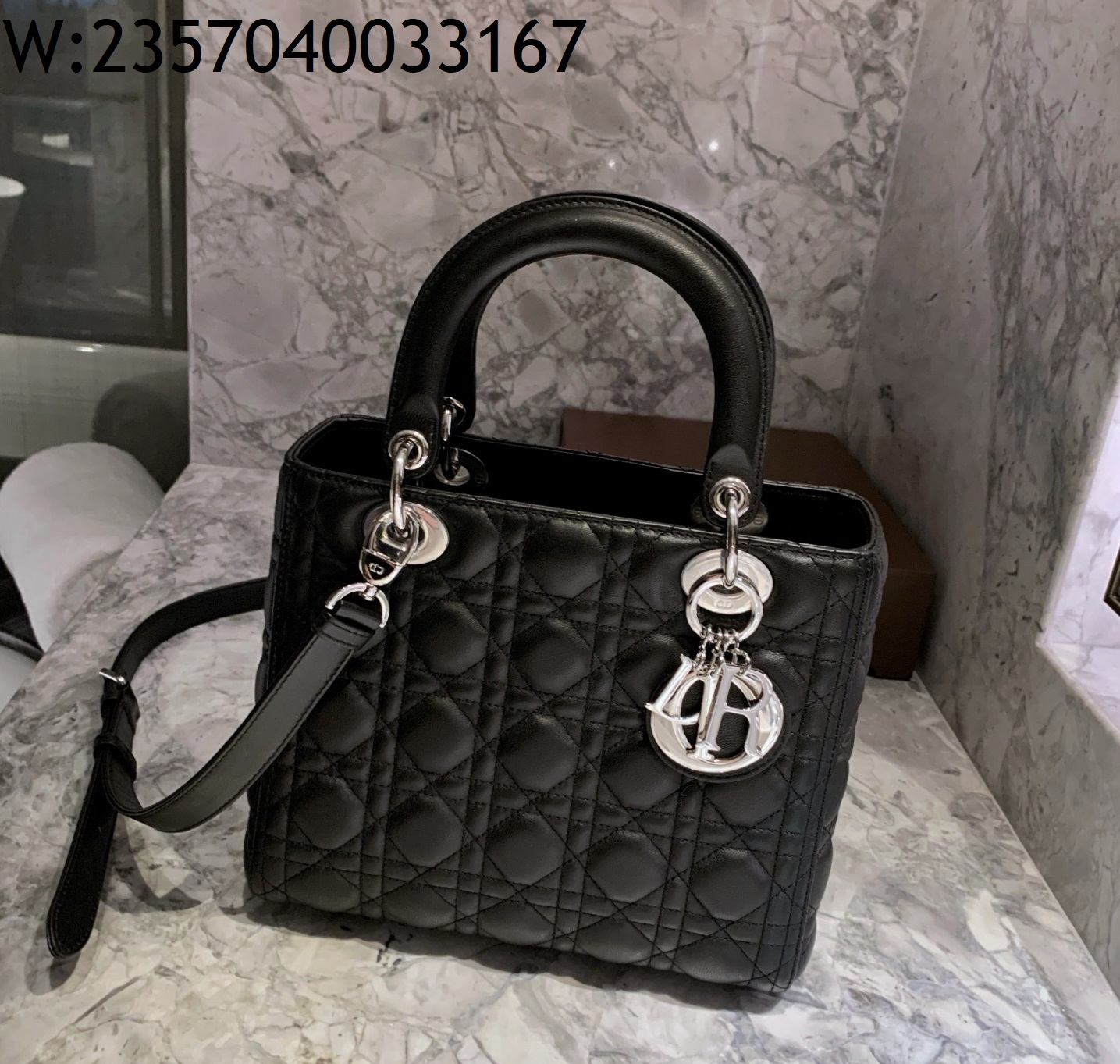 [엔젤] 디올 미디엄 레이디백 까나쥬 24*21*12cm 블랙 은장