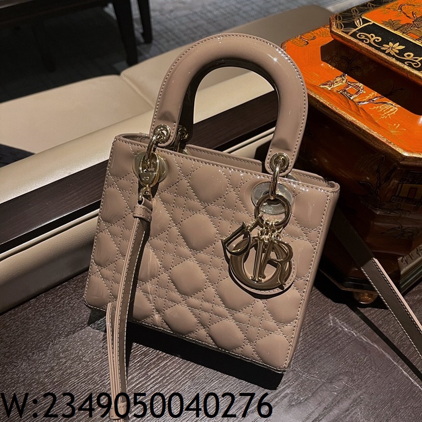 [엔젤] 디올 스몰 레이디백 페이턴트 까나쥬 20*17*8cm 라이트 갈색 금장 