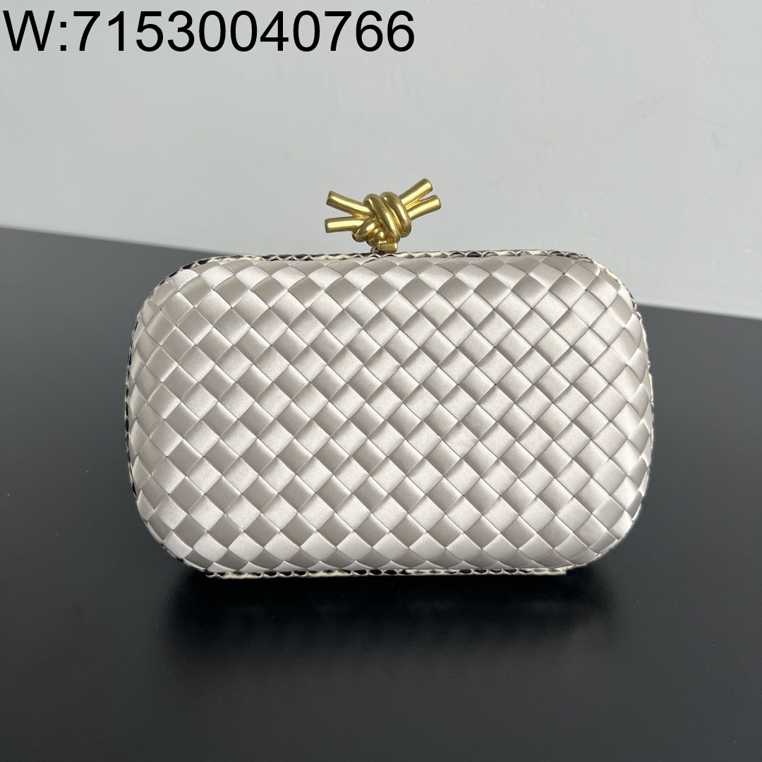 징 팩토리 보테가베네타 놋 717622 20*12*5.5cm 베이지 실크 명주