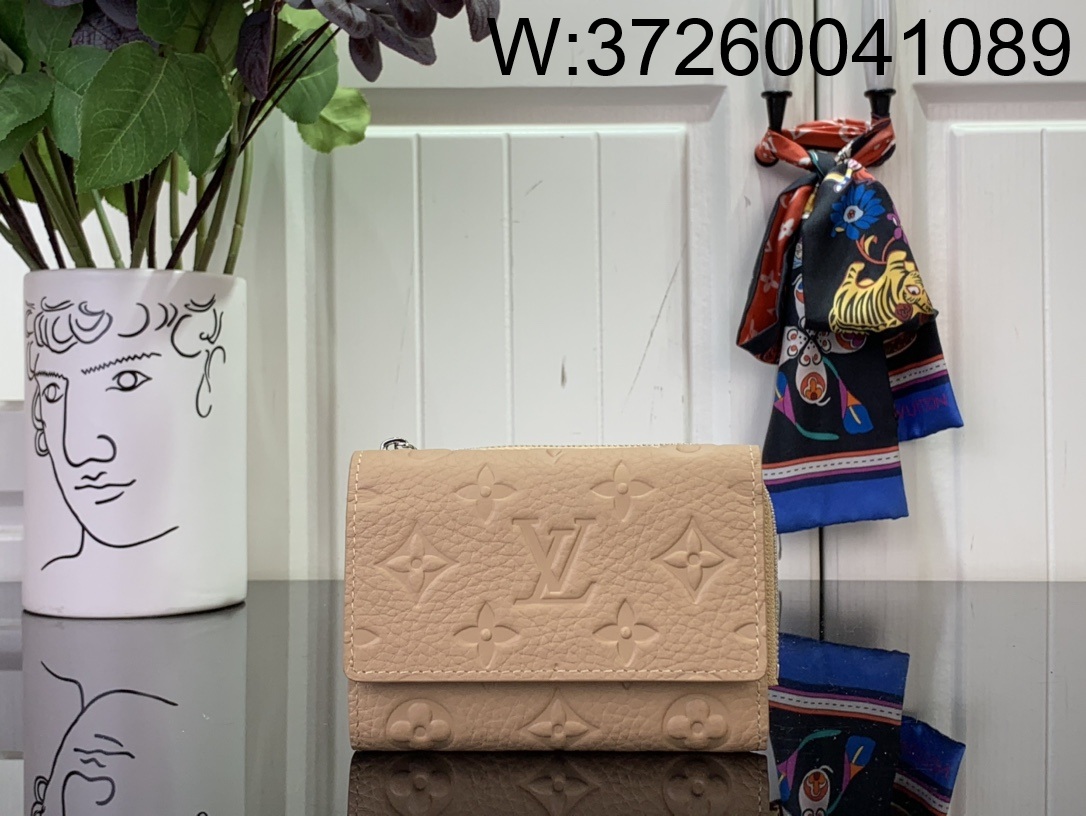 [88factory] 루이비통 슬렌더 파일럿 M14143 11*8.5*2cm 다크 베이지