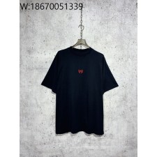 [사슬공장] 발렌시아가 빈티지 SS25 레드 BB 자수 반팔티 블랙