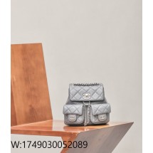 [CD] 샤넬 백팩 그레인드 샤이니 카프스킨 골드 메탈 스몰 그레이 23P 16.5*17.5*10cm