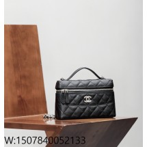 [CD] 샤넬 클래식 체인 베니티백 골드 메탈 25C LP 블랙 19.5*17*5cm