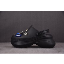 【GD】발렌시아가 지비츠 참 크록스 뮬 블랙