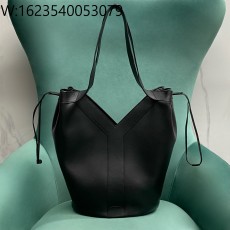 Pomegrante 생로랑 가죽 소재의 Y 스몰 호보백 블랙 833160 25*14.5*26cm