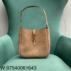 Pomegrante 생로랑 스웨이드 소재의 LE 5 A 7 소프트 스몰백 713938 22*9.5*21.5cm 누드