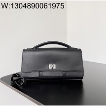 [dxg] 발렌시아가 벨 에어 스몰 클러치 온 스트랩 블랙 실버 장식 26.9*13.9*5.3cm