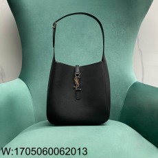 Pomegrante 생로랑 그레인 가죽 소재 소몰 5 A 7 713938 22*9.5*21.5cm 블랙 실버