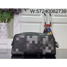 [88factory] 루이비통 돕 키트 M15109 15*16.5*28cm 블랙