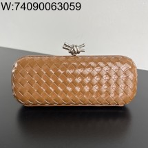 징 팩토리 보테가베네타 놋 717622 25*10*5cm 꼬냑