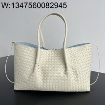 징 팩토리 보테가베네타 피나코테카 817166 23*43*14.5cm 미디엄 아이보리