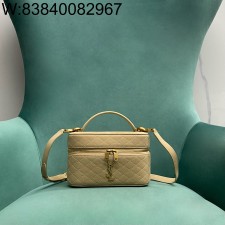 Pomegrante 생로랑 램스킨 소재의 GABY 베니티 백 미니 766731 베이지 18.5*6.5*11.5cm