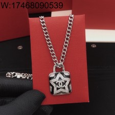 AGG 샤넬 큐빅 별 스퀘어 펜던트 체인 목걸이