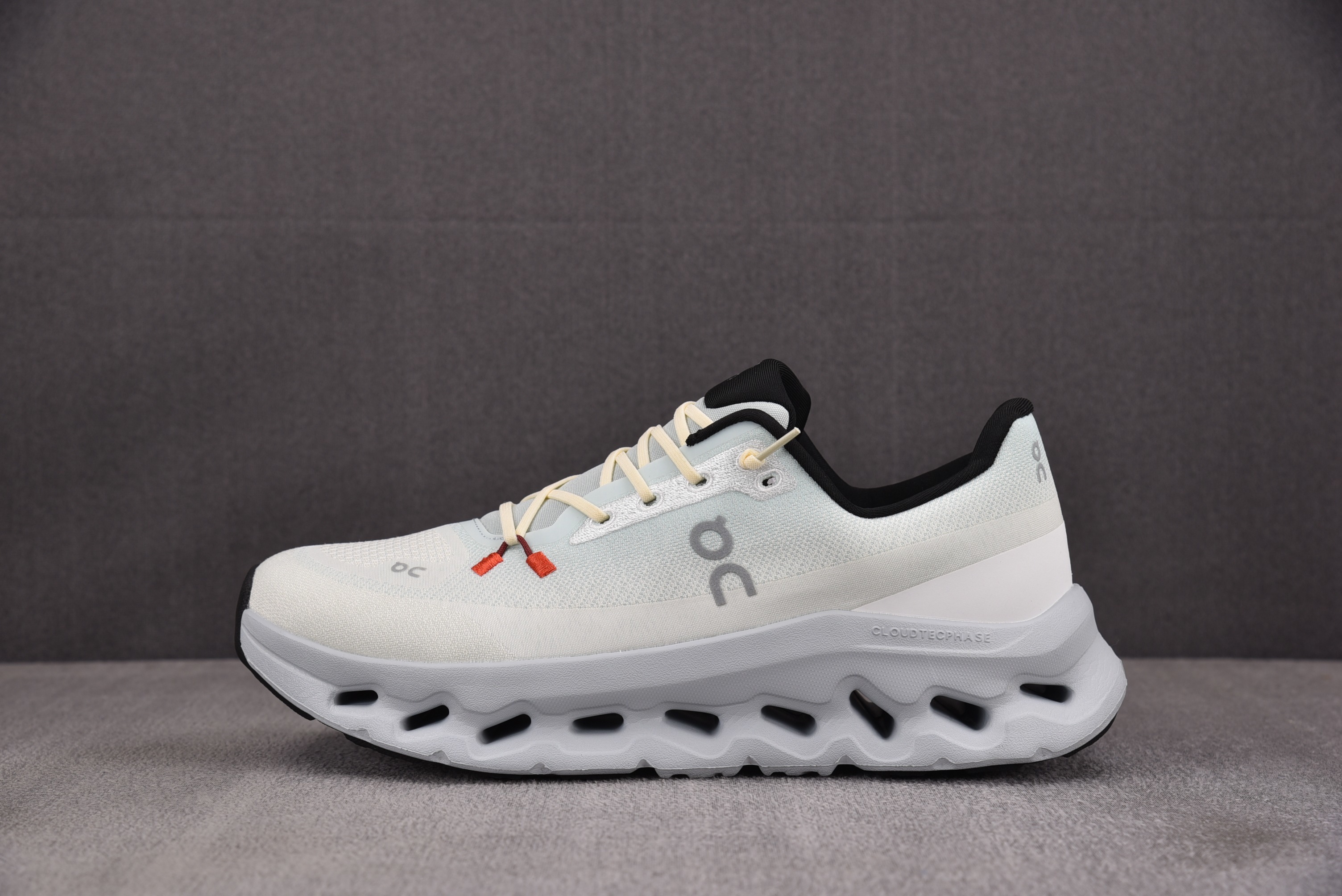 【KO】On Cloudtilt 연블루 화이트