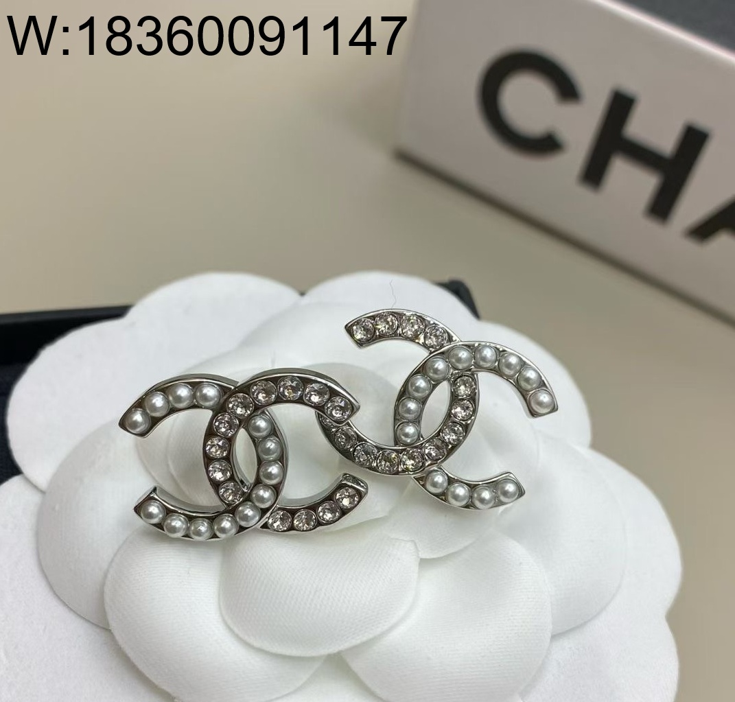 AGG 샤넬 CC로고 진주 큐빅 이음 귀걸이