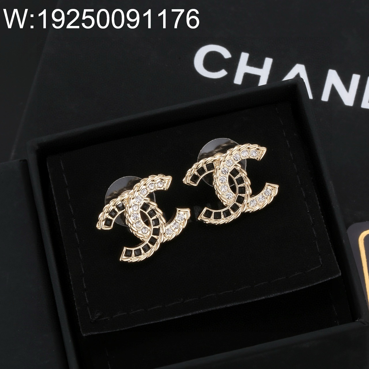 AGG 샤넬 배색 큐빅 CC로고 귀걸이 골드