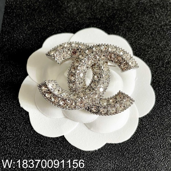 AGG 샤넬 풀큐빅 CC로고 브로치 실버