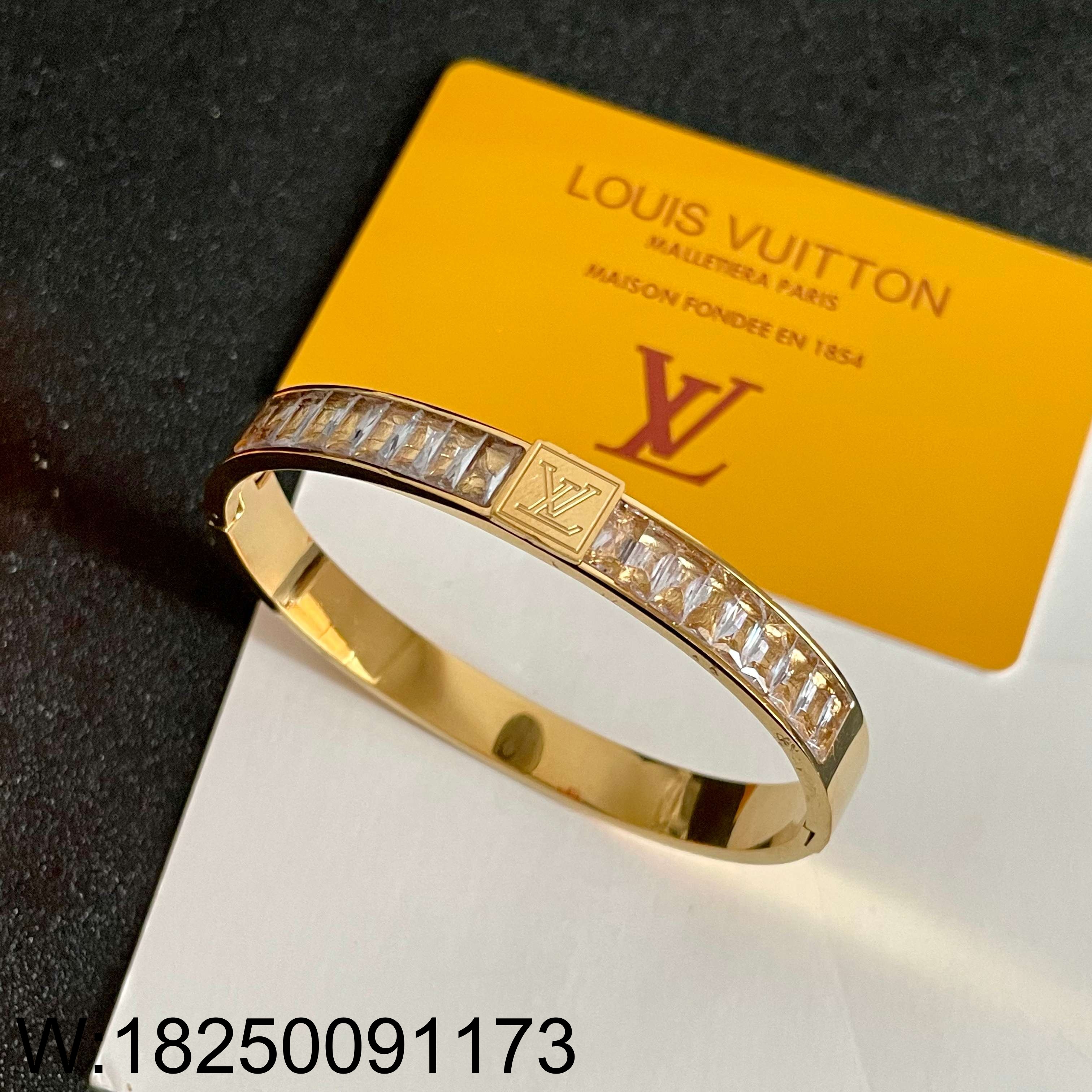 AGG 루이비통 LV 각인 수정 큐빅 팔찌 골드