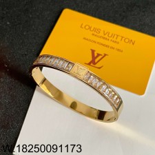 AGG 루이비통 LV 각인 수정 큐빅 팔찌 골드