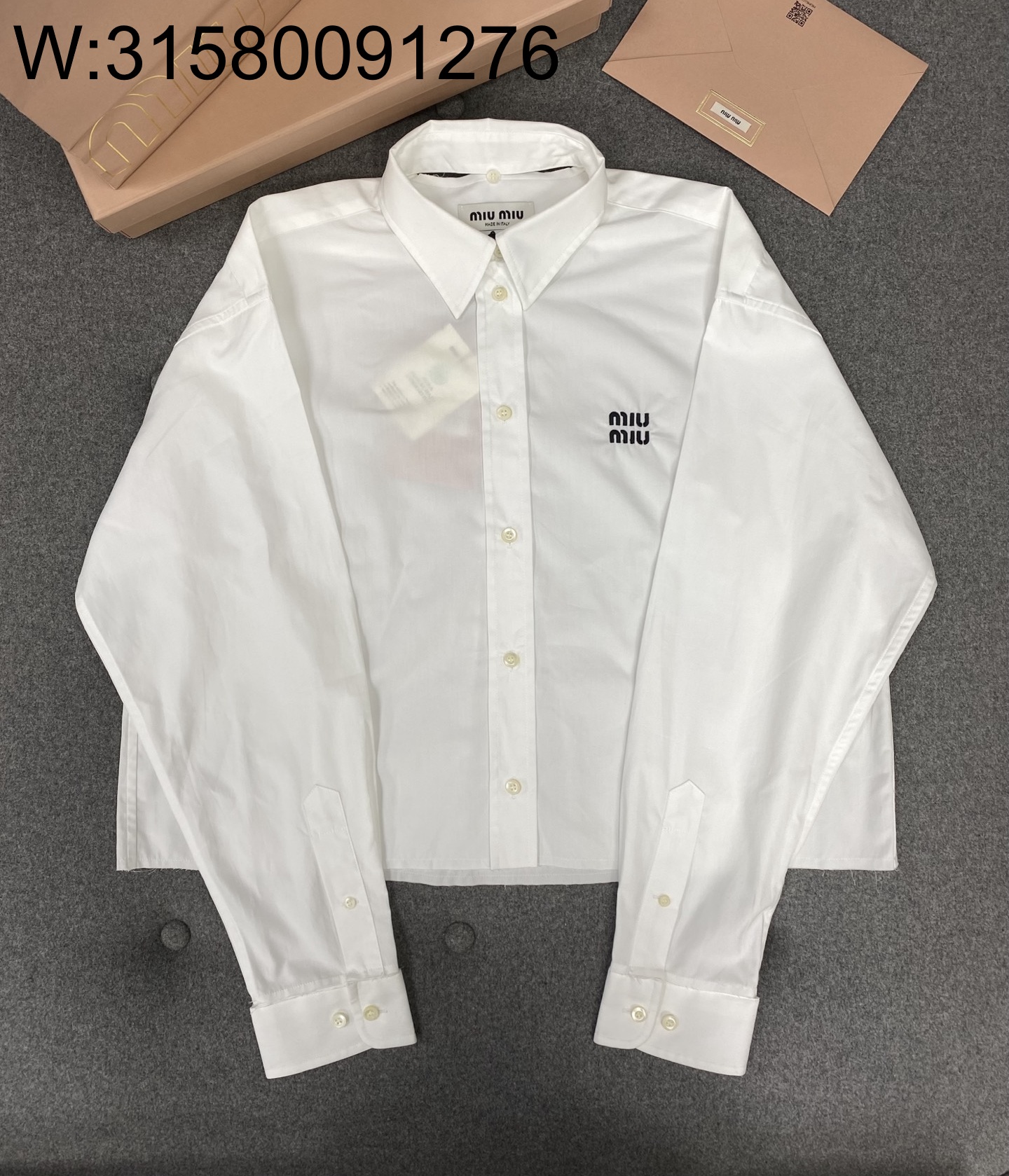 TJ공장 미우미우 모노그램 자수 숏 긴팔 셔츠 화이트