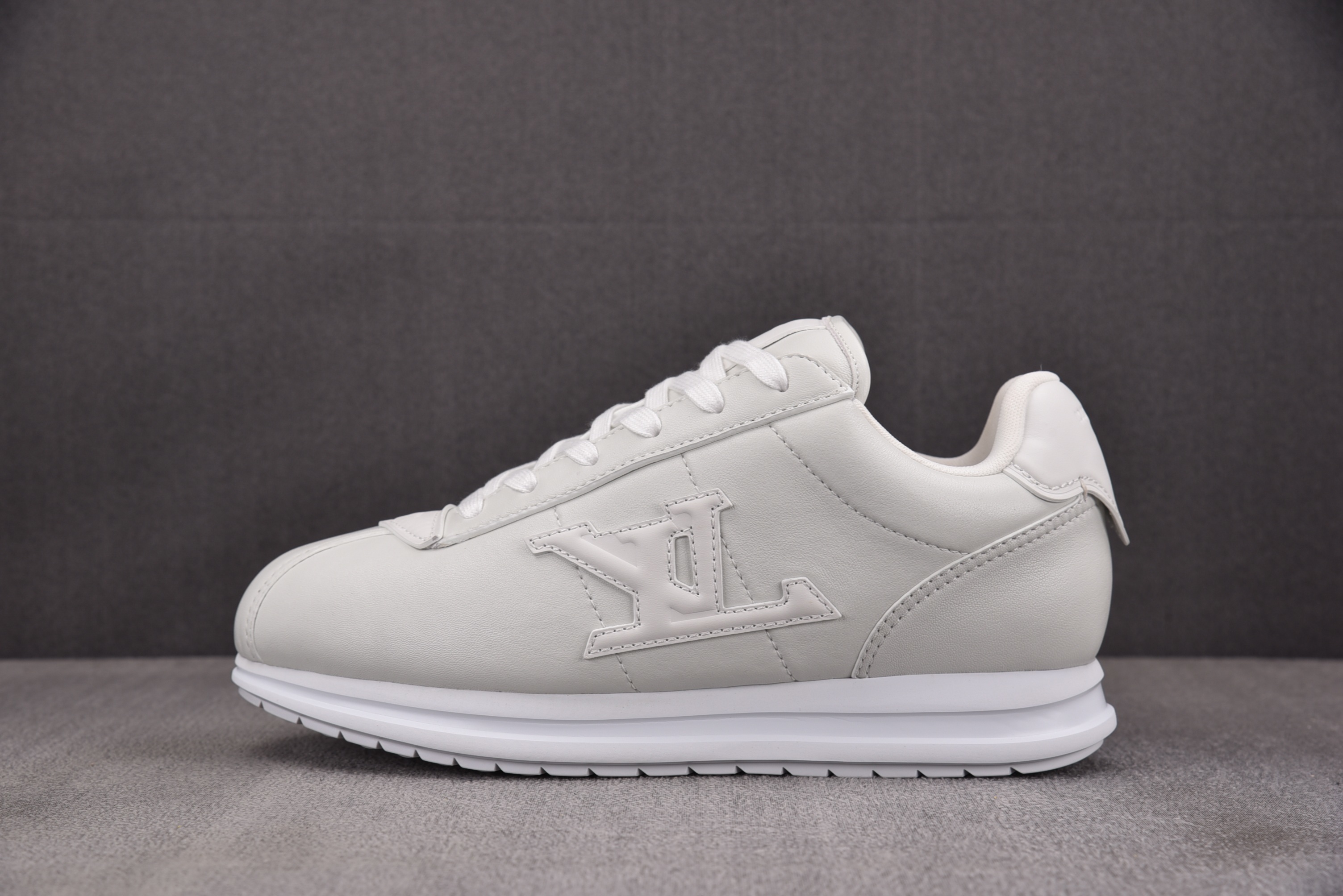 【BQ】루이비통 x 니고 버터소프트 FW25 화이트