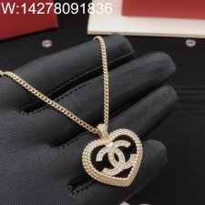 AGG 샤넬 CC로고 하트 펜던트 목걸이 골드