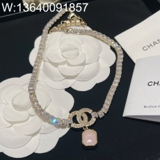 AGG 샤넬 핑크 펜던트 큐빅 체...