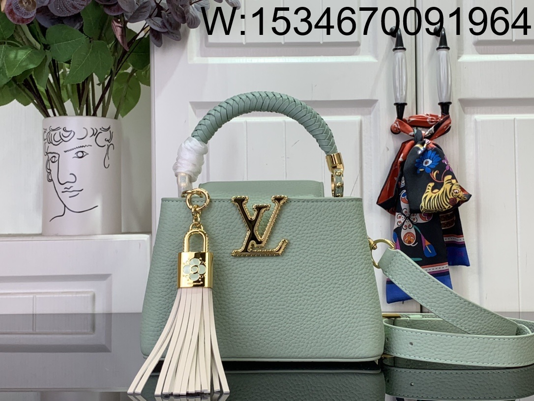 [88factory] 루이비통 카퓌신 미니 13.6*8*21cm M15157 연그린