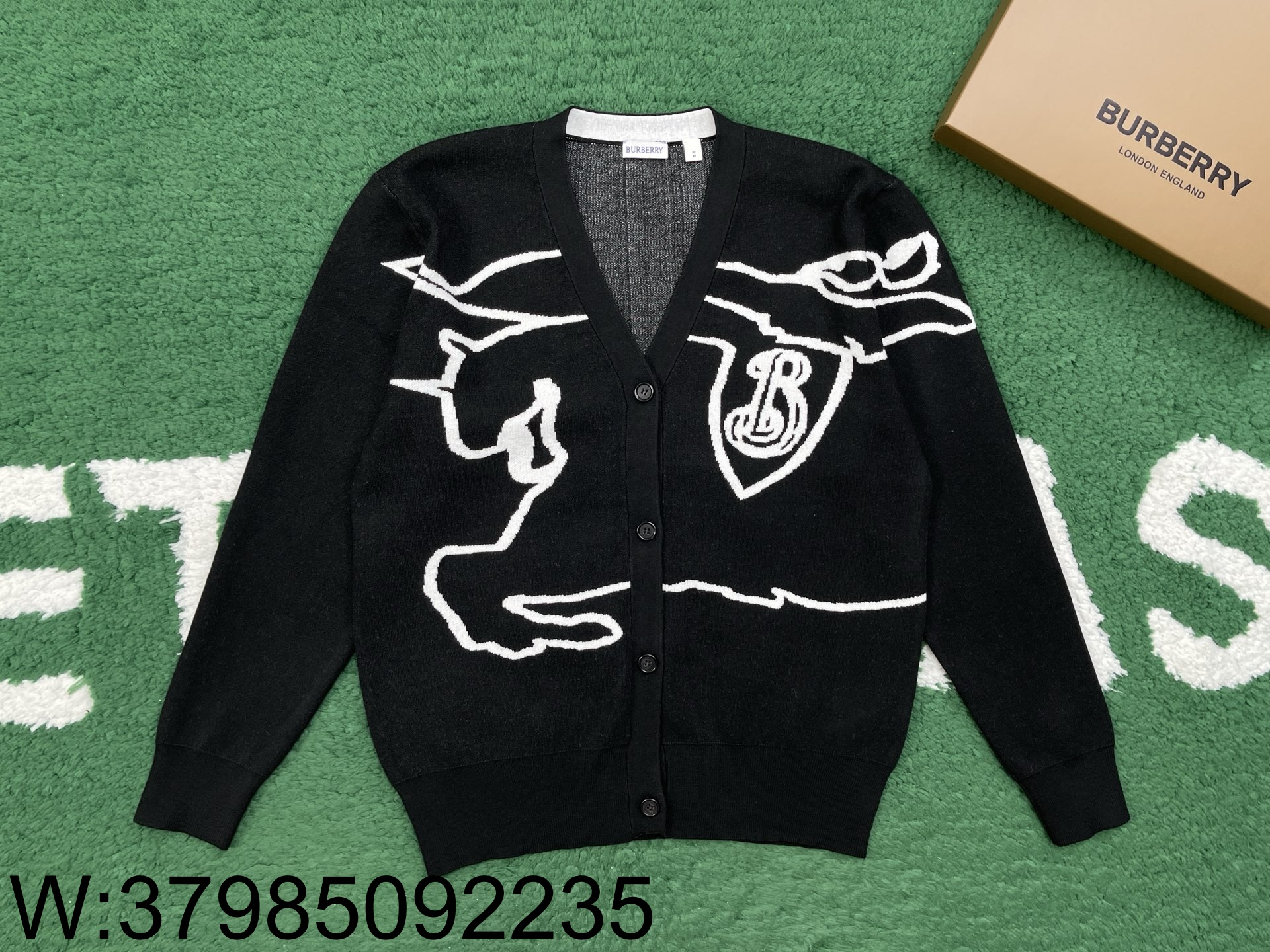 [잔디집1] 버버리 점보 승마 자카드 가디건 블랙