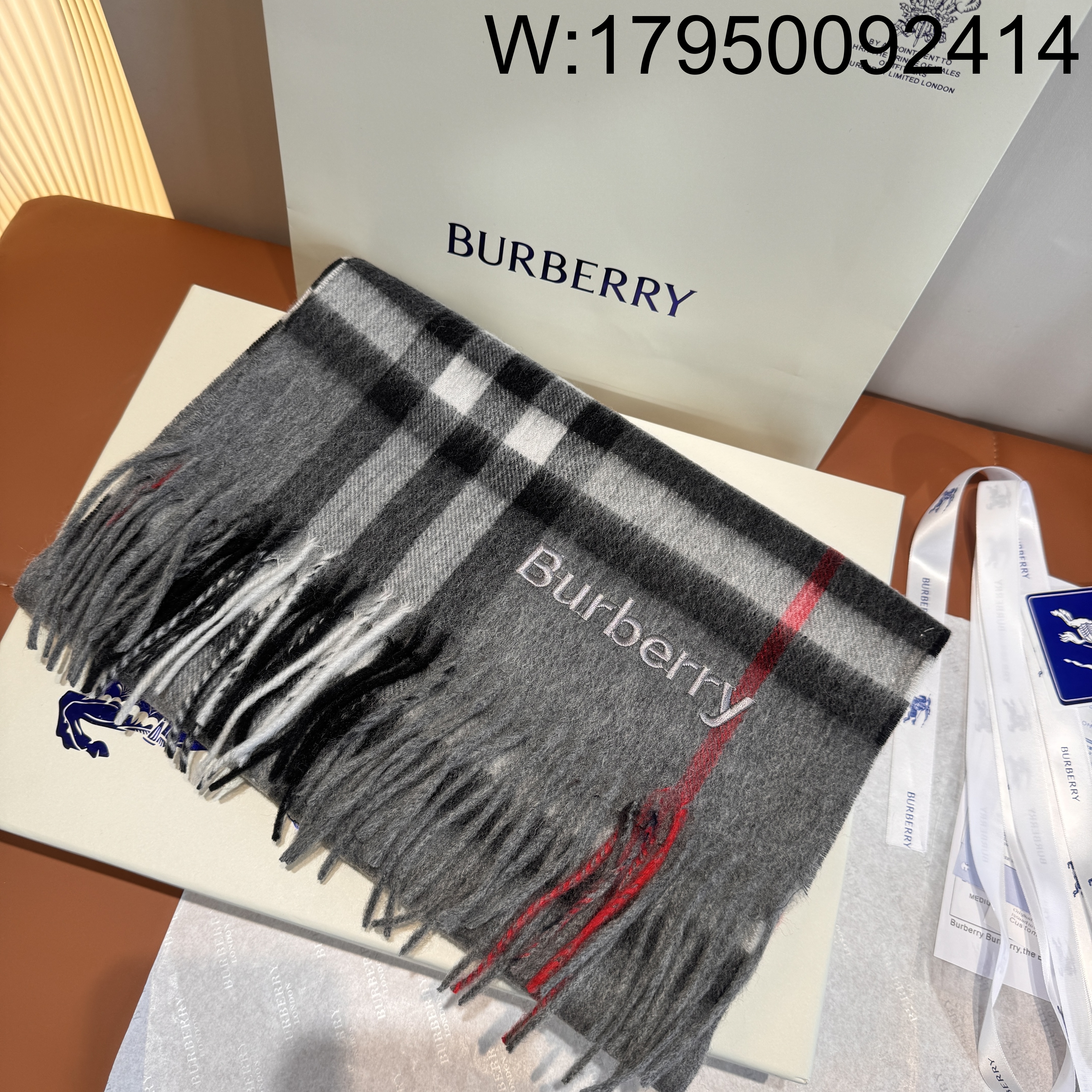 AGG 버버리 클래식 체크 캐시미어 스카프 그레이