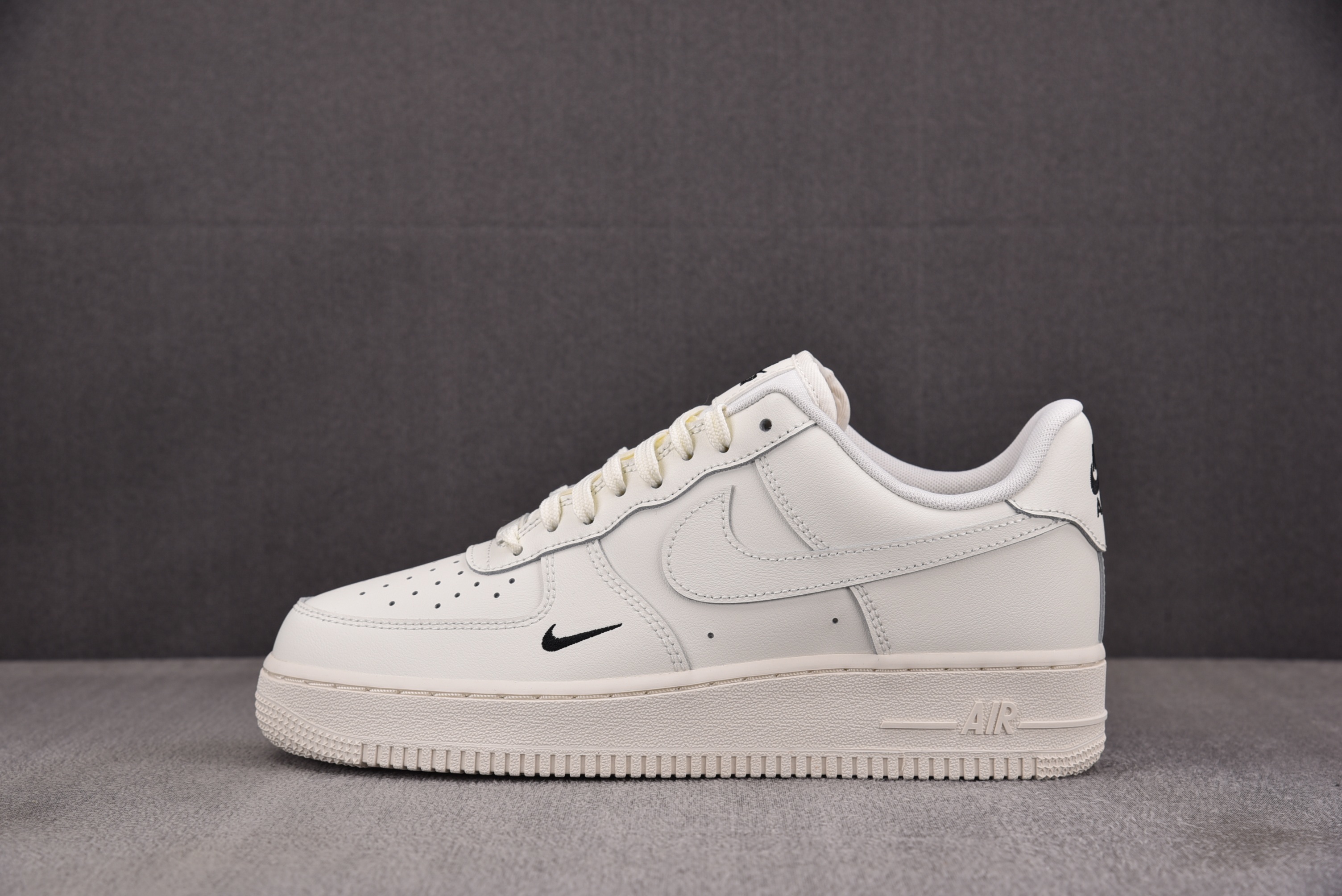 【CY】나이키 커트 비전 로우 셰일 미드나잇 네이비 검 HF1068-133