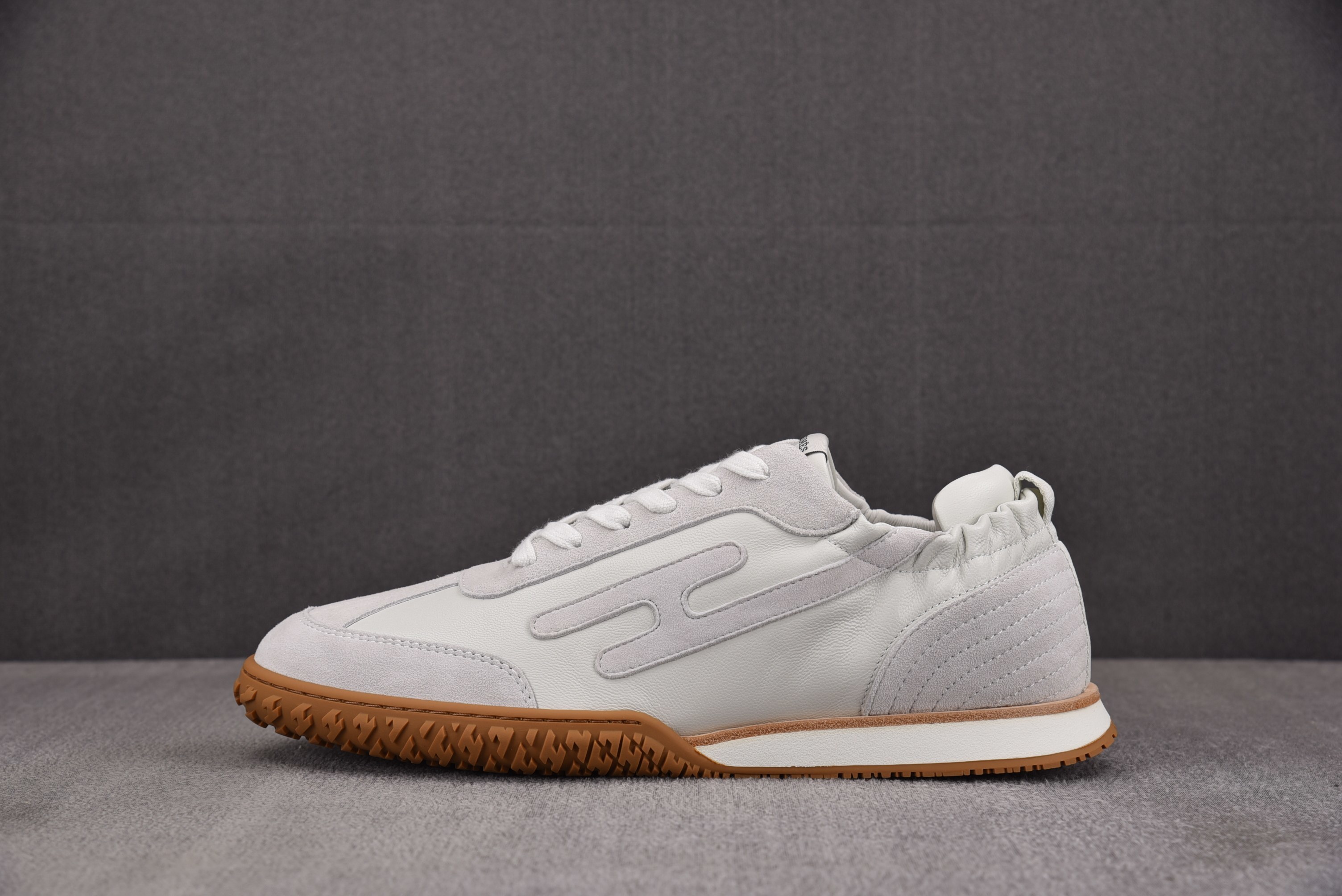 【GD】에르메스 제트 화이트