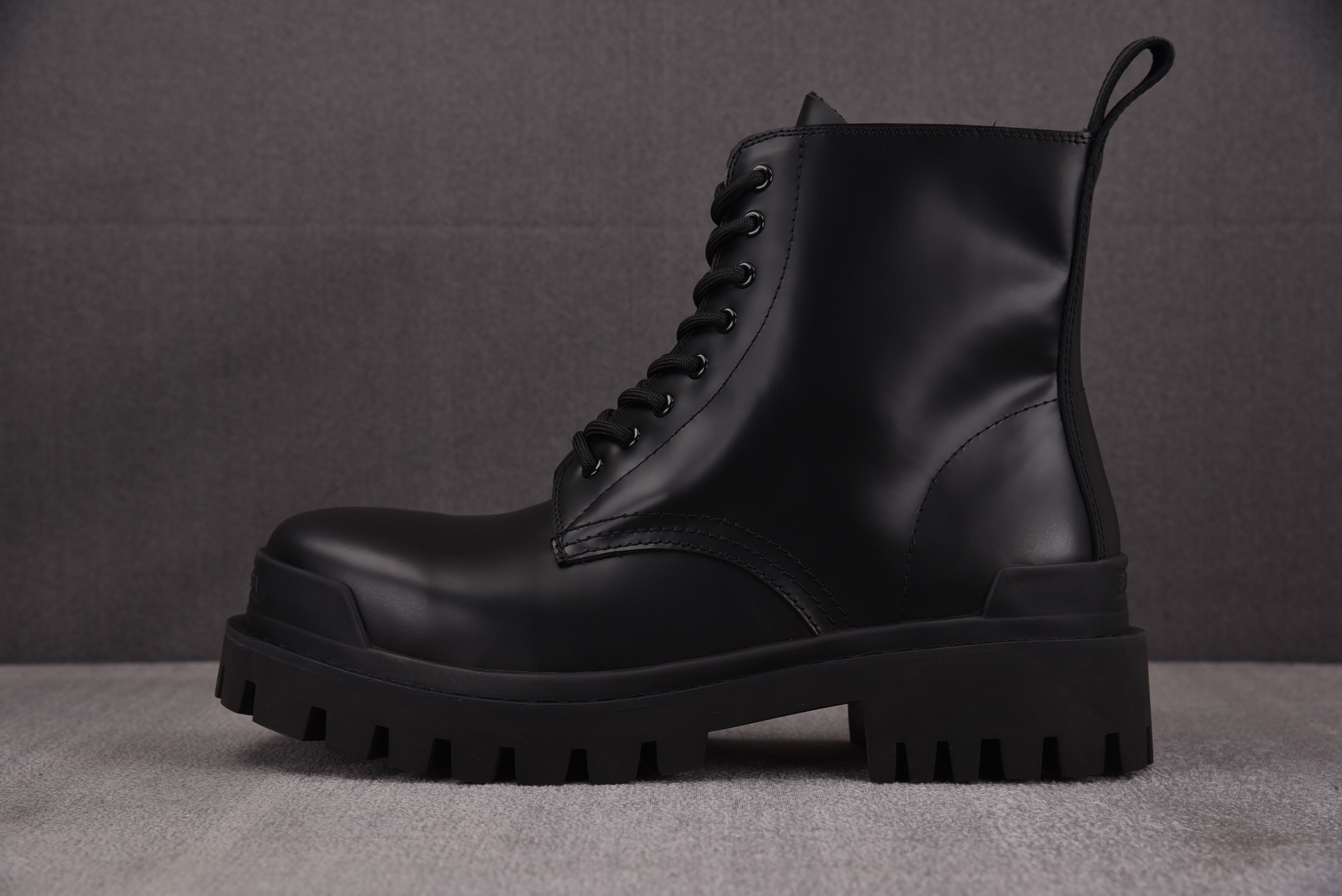 【GD】발렌시아가 퍼리 슬라이드 (한 사이즈 크게나옴)