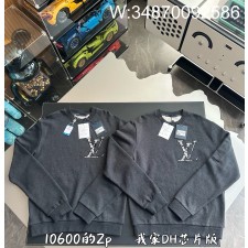 V공장 루이비통 점보 모노그램 자수 맨투맨 다크 그레이