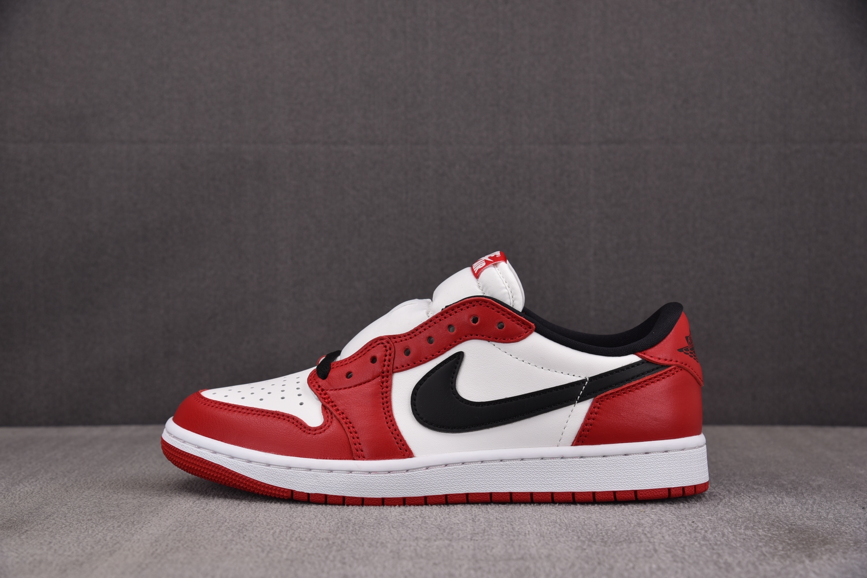 【PK】에어 조던 1 레트로 로우 OG 시카고 HQ6998-600