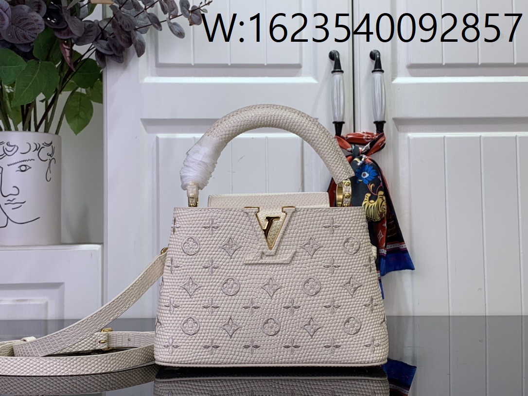 [88factory] 루이비통 카퓌신 미니 로고 자수 M48865 21*8*13.6cm 화이트