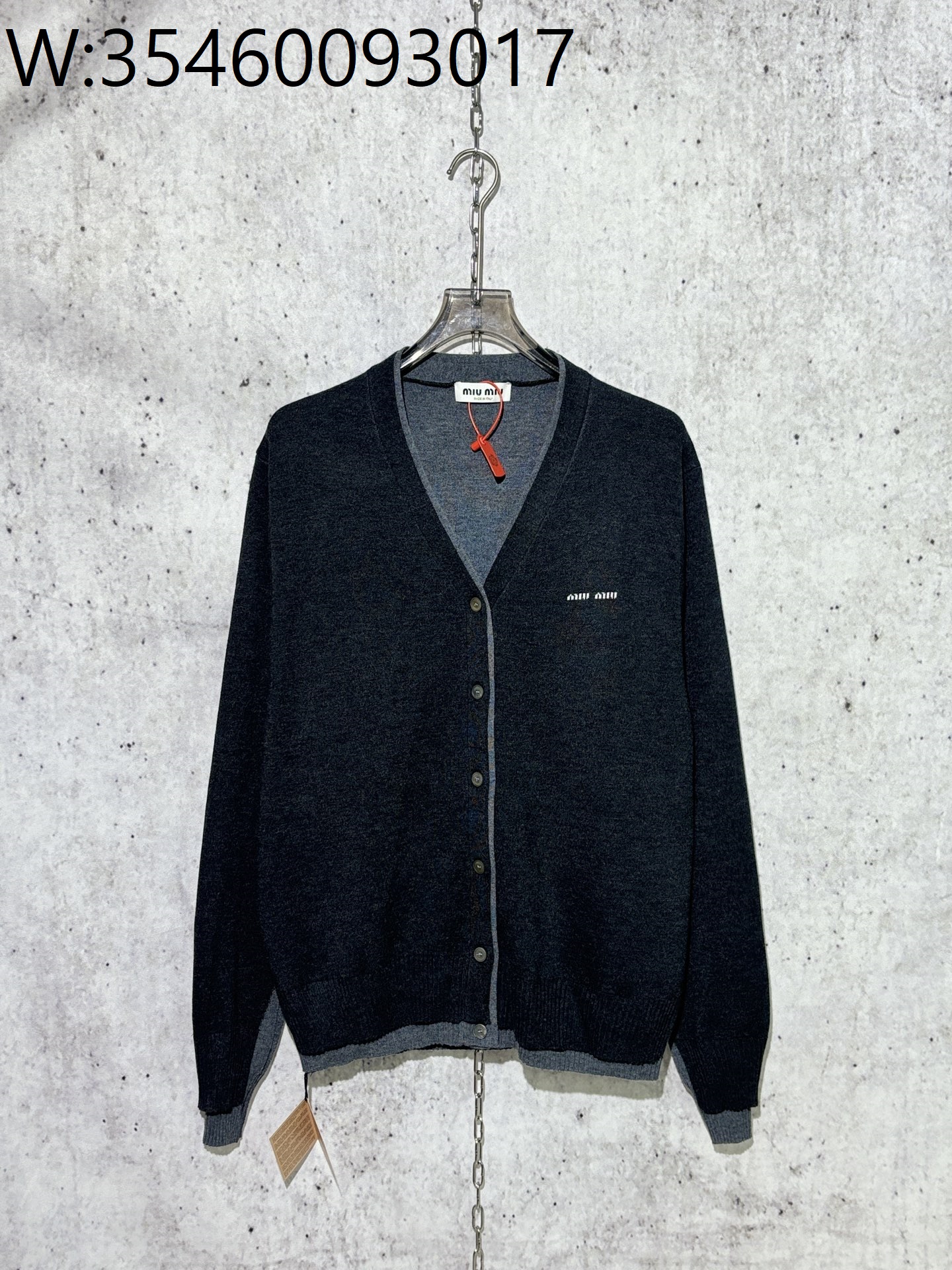 [사슬공장] 미우미우 모노그램 페이크 레이어링 가디건 다크 그레이
