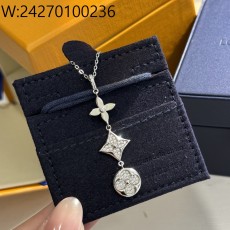 AGG 루이비통 플라워 펜던트 목...