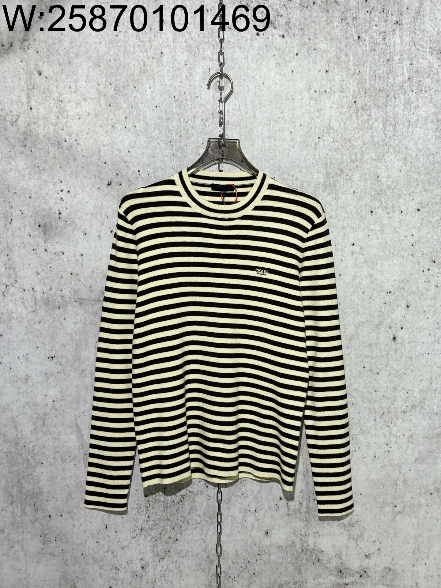 [사슬공장] 프라다 모노그램 스트라이프 니트 블랙 베이지