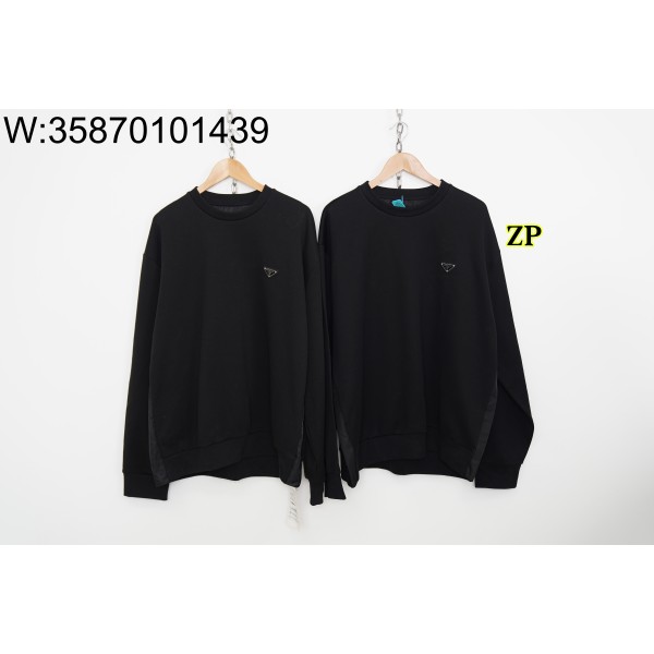 [사슬공장2] 프라다 가슴 세모 모노그램 맨투맨 블랙 UJL30A-11OQ-F0806-S-222