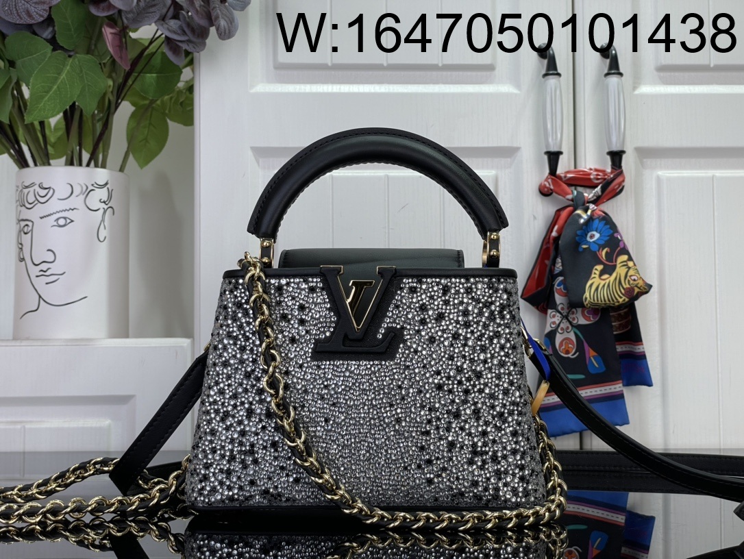 [88factory] 루이비통 카퓌신 미니 M83088 12*8*22cm 블랙