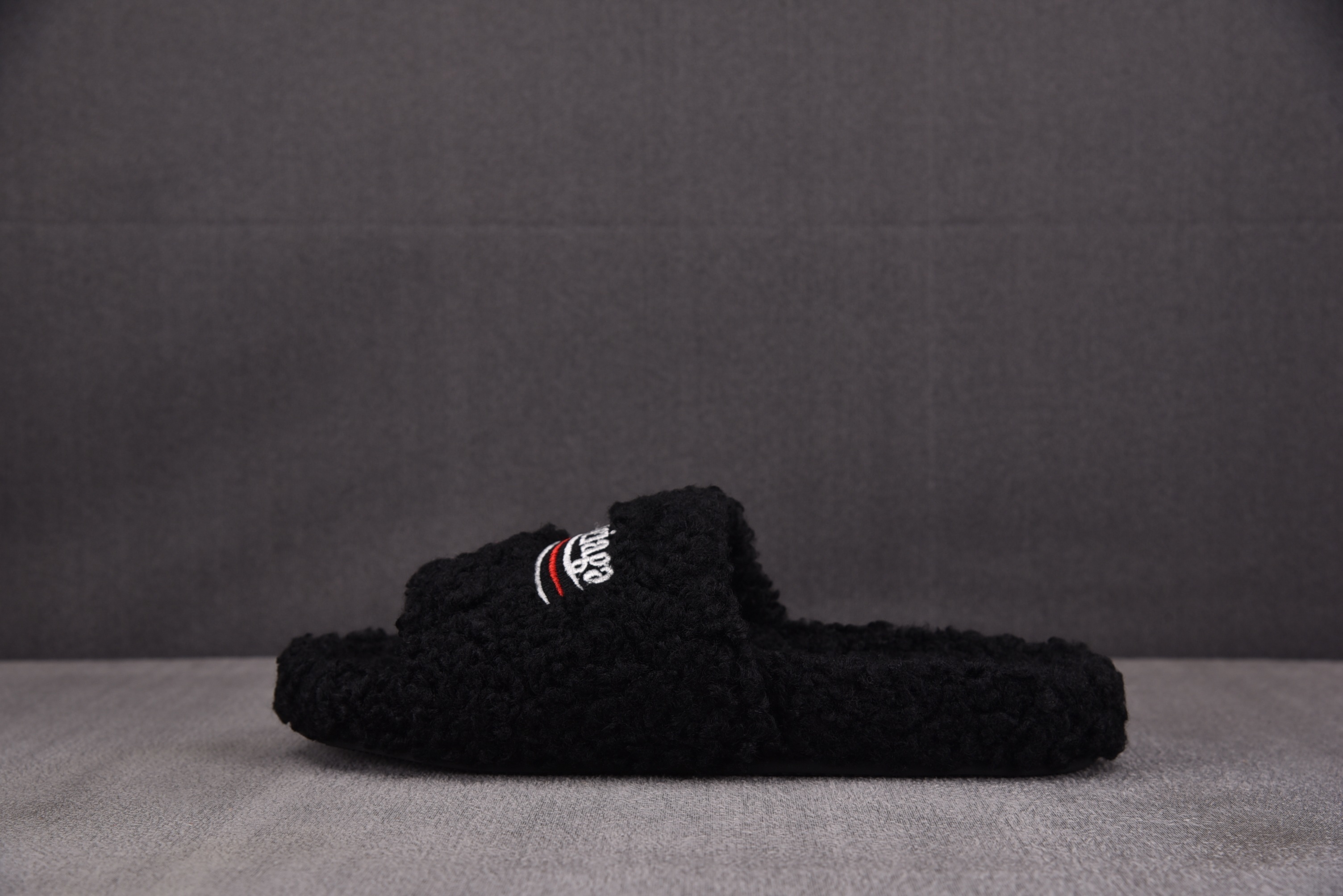 【GD】발렌시아가 퍼 슬리퍼 화이트