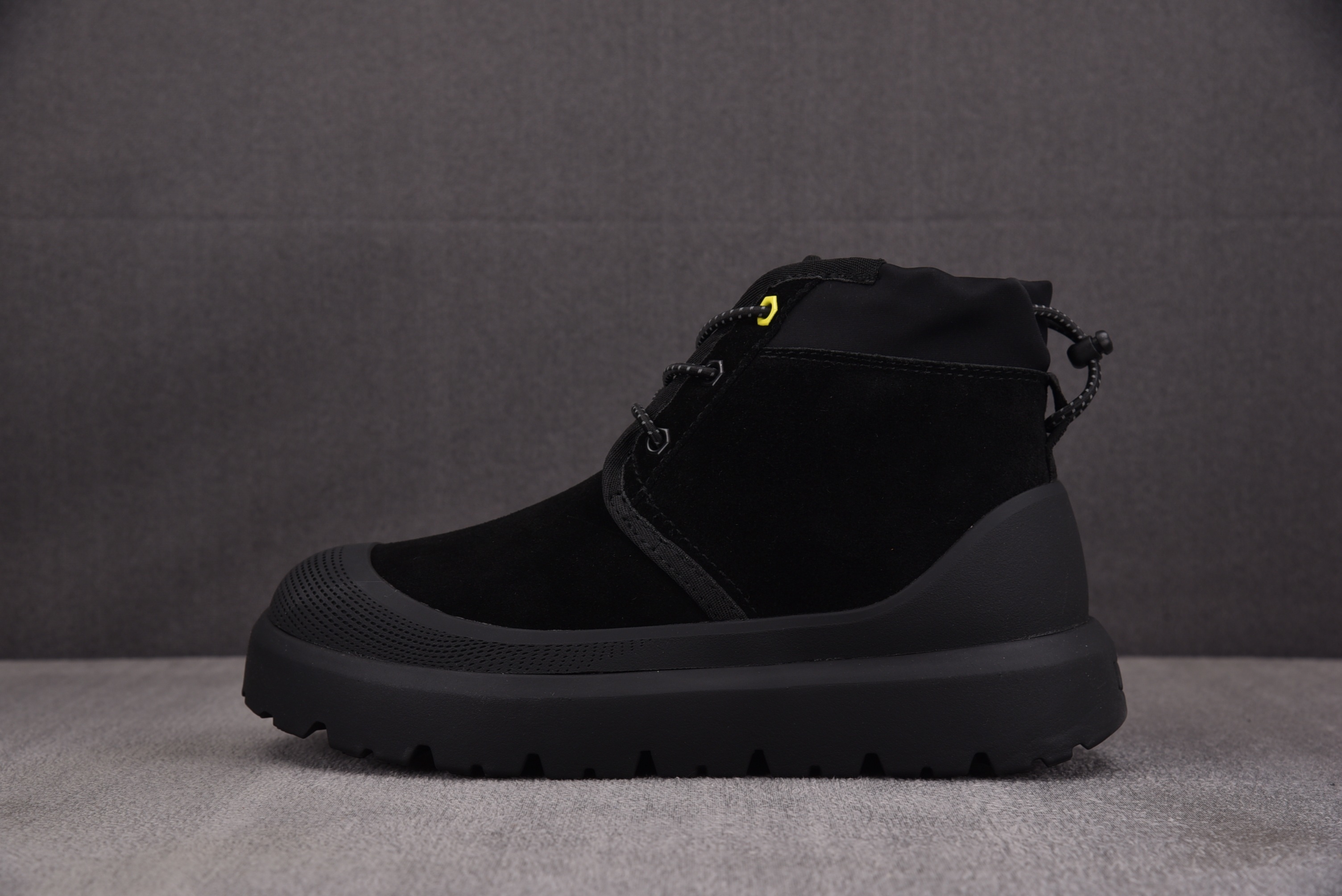 어그 뉴멜 웨더 하이브리드 블랙 1143991-BBLC