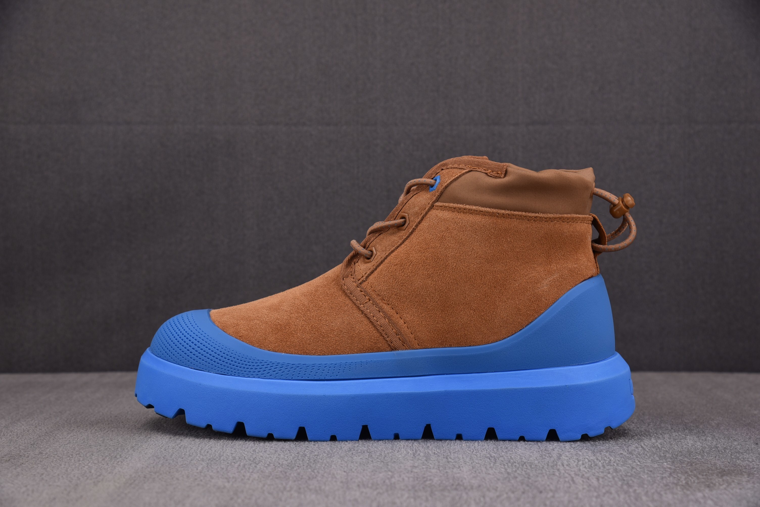 어그 뉴멜 웨더 하이브리드 블루 브라운 11439911-CBG