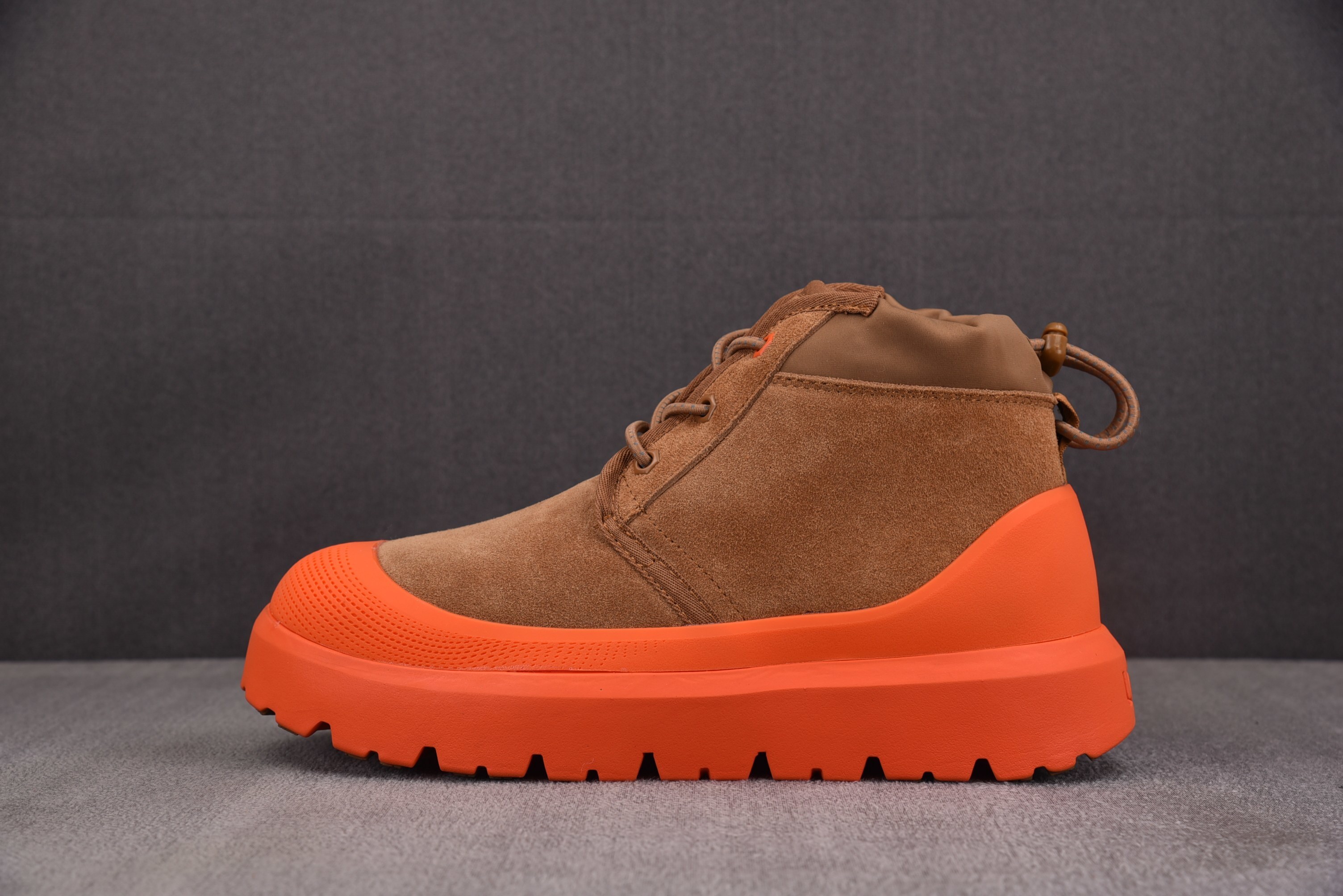 어그 뉴멜 웨더 하이브리드 오렌지 브라운 1143991-CTON