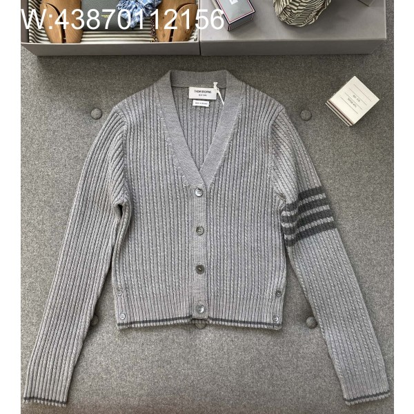TJ공장 톰브라운 사선 스트라이프 트위스트 케이블 단색 가디건 그레이