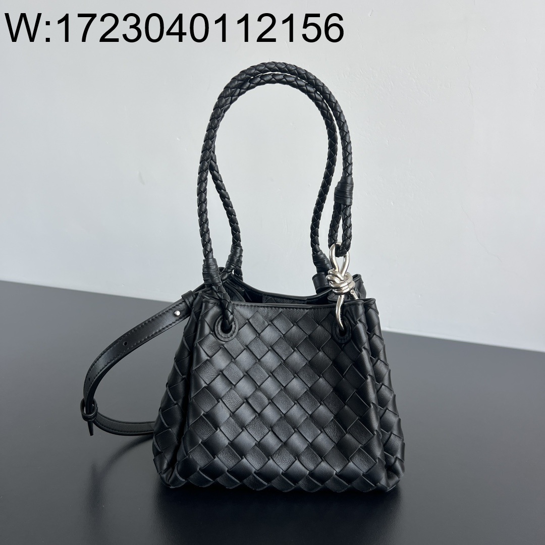 징 팩토리 보테가베네타 스몰 파라슈트 796569 21*17*16.5cm 블랙 은장