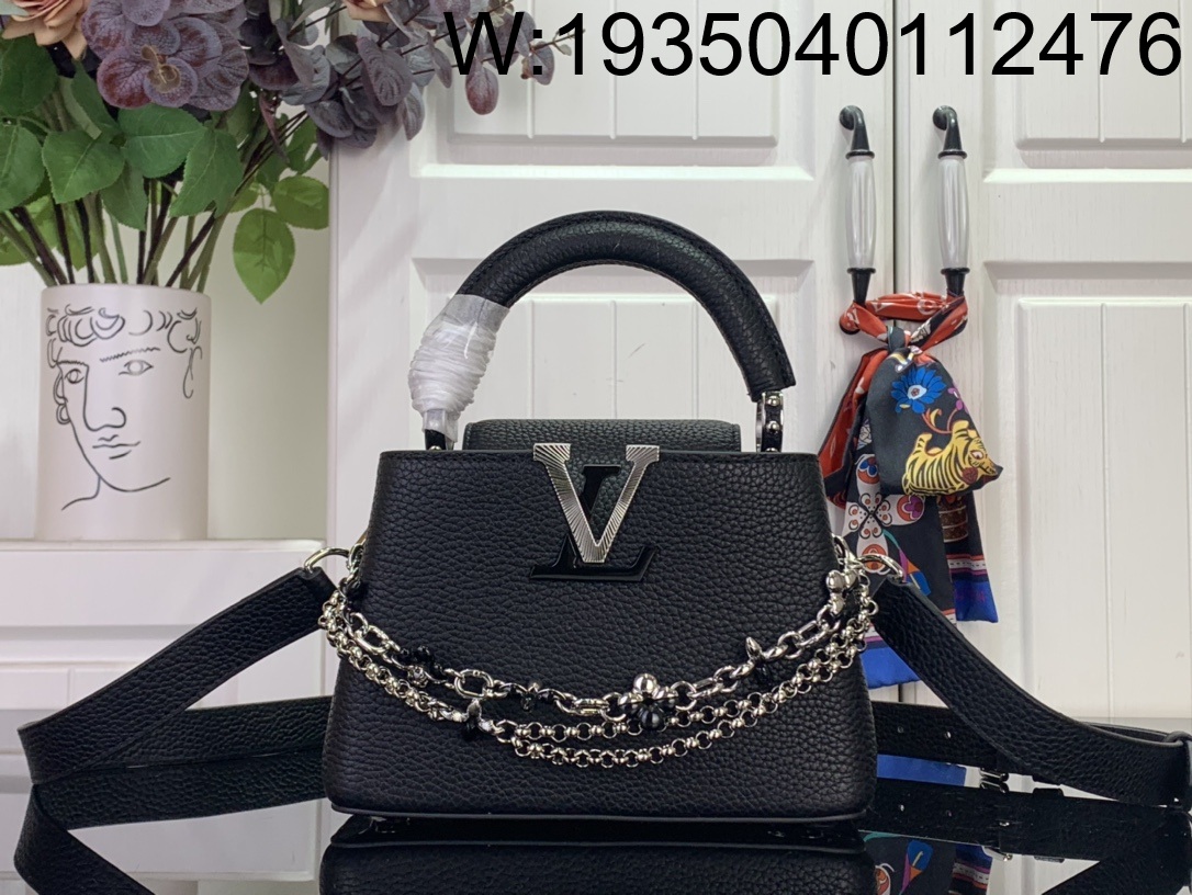 [88factory] 루이비통 카퓌신 미니 M26351 21*13.6*8cm 블랙