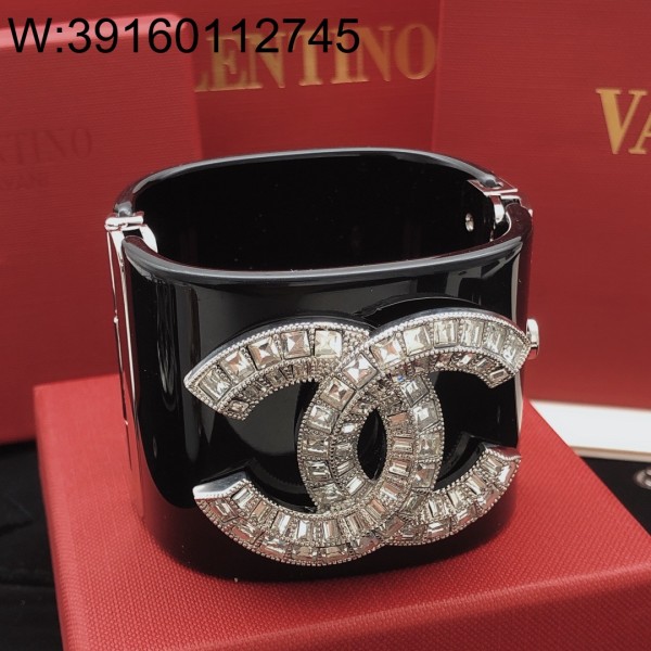 AGG 샤넬 CC로고 뱅글 팔찌 블랙 수지