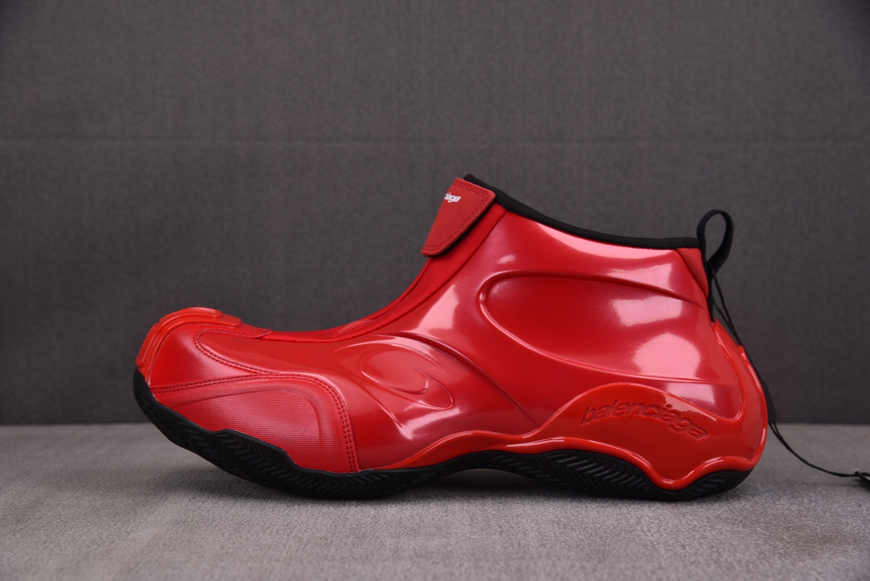 【XA】발렌시아가 바스켓볼 라운드토 지퍼 디자인 레드